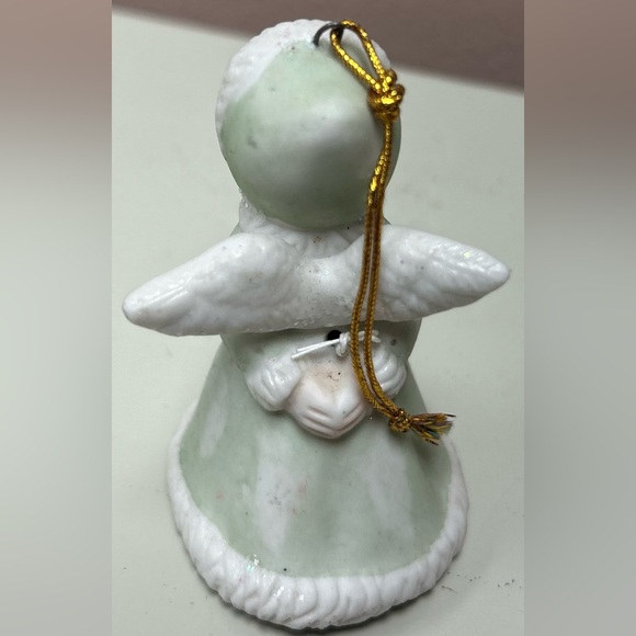 Giftco Bisque Porcelain Kissing Green Angel Bell Figurine Christmas Ornament - Picture 5 of 7